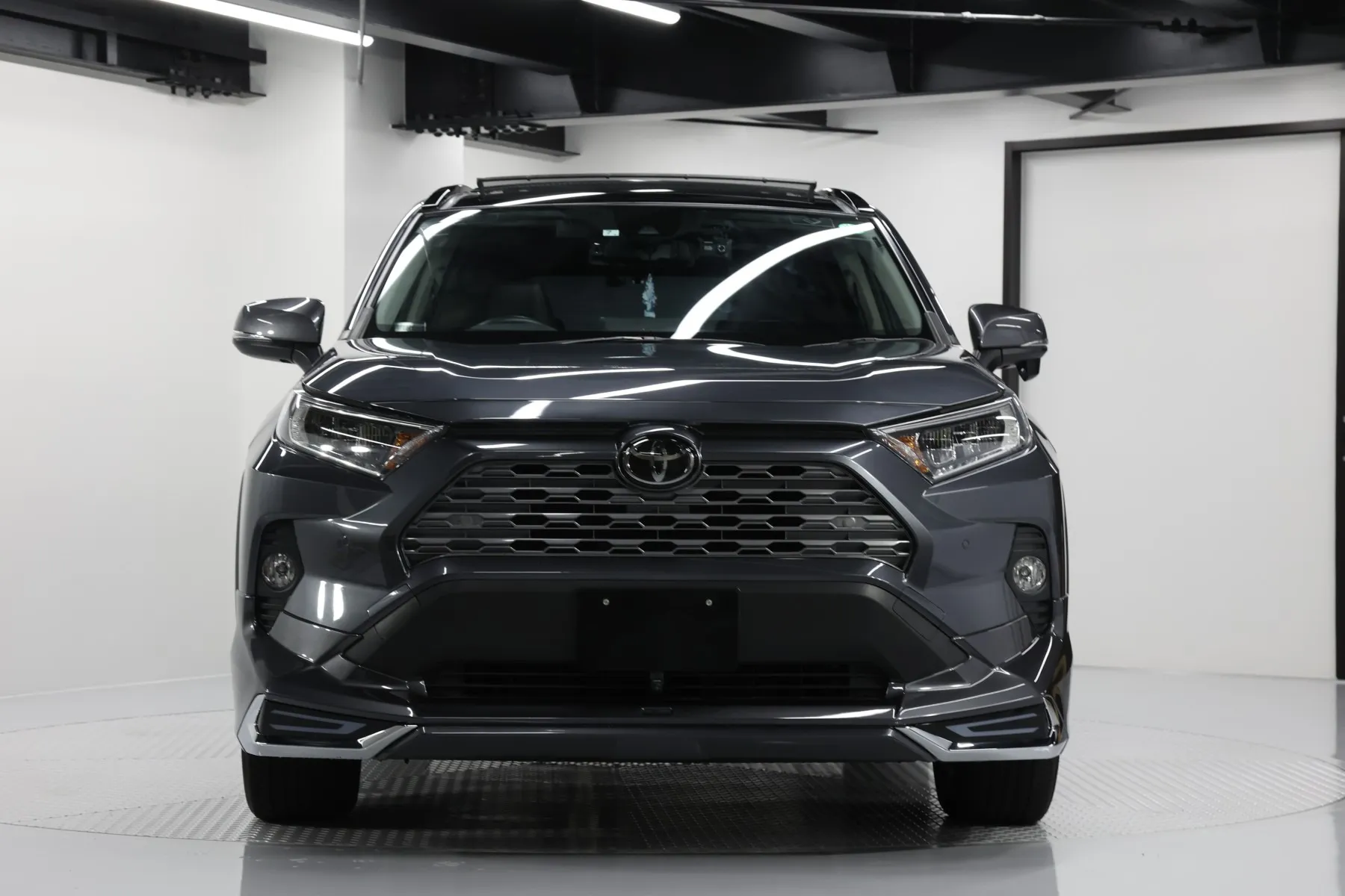 令和2年式 MXAA54 RAV4 モデリスタエアロが光るガソリン4WD・SUVがガレスコに登場！ | 新着記事 |  名古屋の車のことなら株式会社Tempa