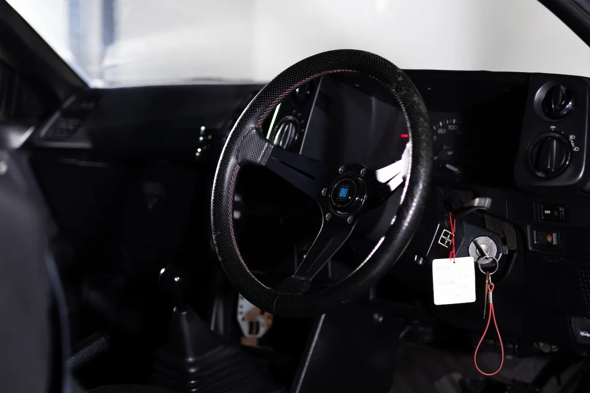 希少黒銀のAE86 スプリンタートレノ 2ドアが買取入庫！20年所有された 